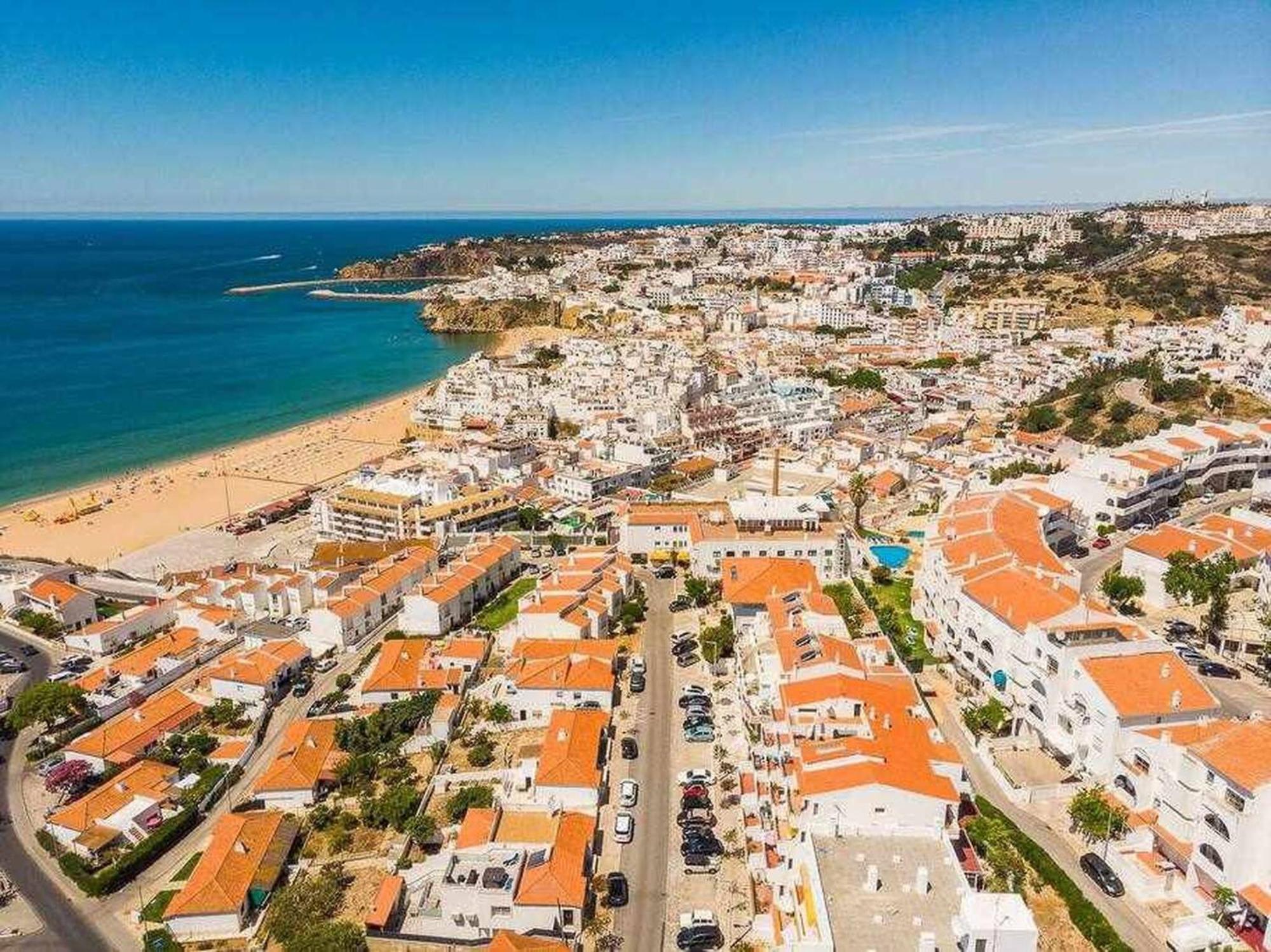 Central Town 2-Bedroom Apartment Albufeira Dış mekan fotoğraf
