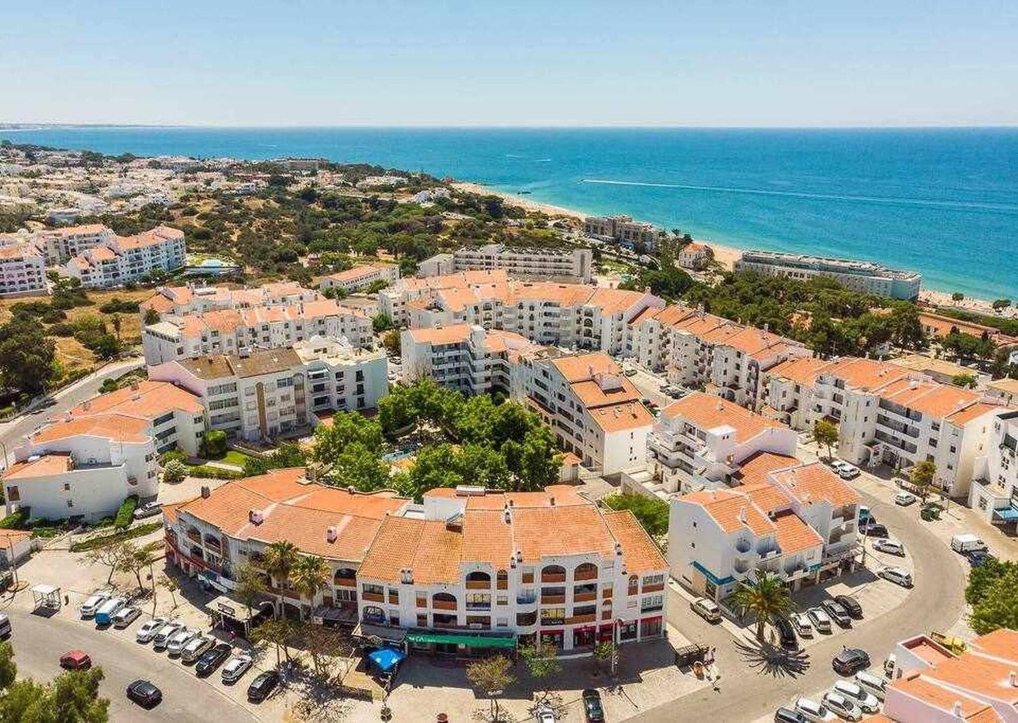 Central Town 2-Bedroom Apartment Albufeira Dış mekan fotoğraf